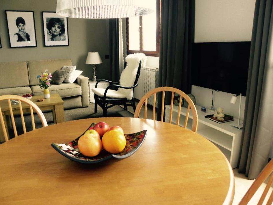 Lake View Apartments Acquaseria ภายนอก รูปภาพ